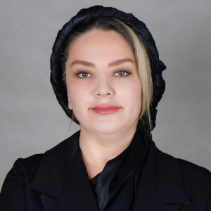 آموزش میکروبلیدینگ ابرو زهرا اکرم‌زاده در گرگان با هاشور طبیعی – مشاغل ممتاز