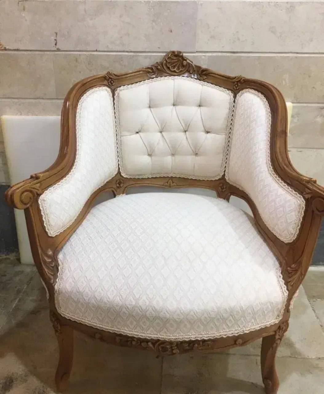 بعد تعمیر مبلمان مدرن در تهران؛ بازسازی کامل مبل فرسوده در کارگاه مدرن-مشاغل ممتاز