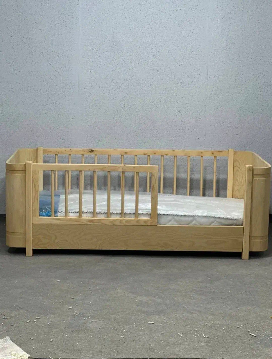 نمونه سرویس خواب چوبی لوکس ساخته شده در کارگاه پاکوچولو رشت – مشاغل ممتاز