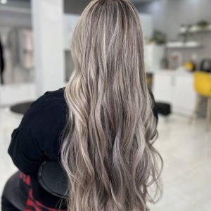 آموزش خدمات رنگ و لایت مریم زینلی در سنندج-مشاغل ممتاز