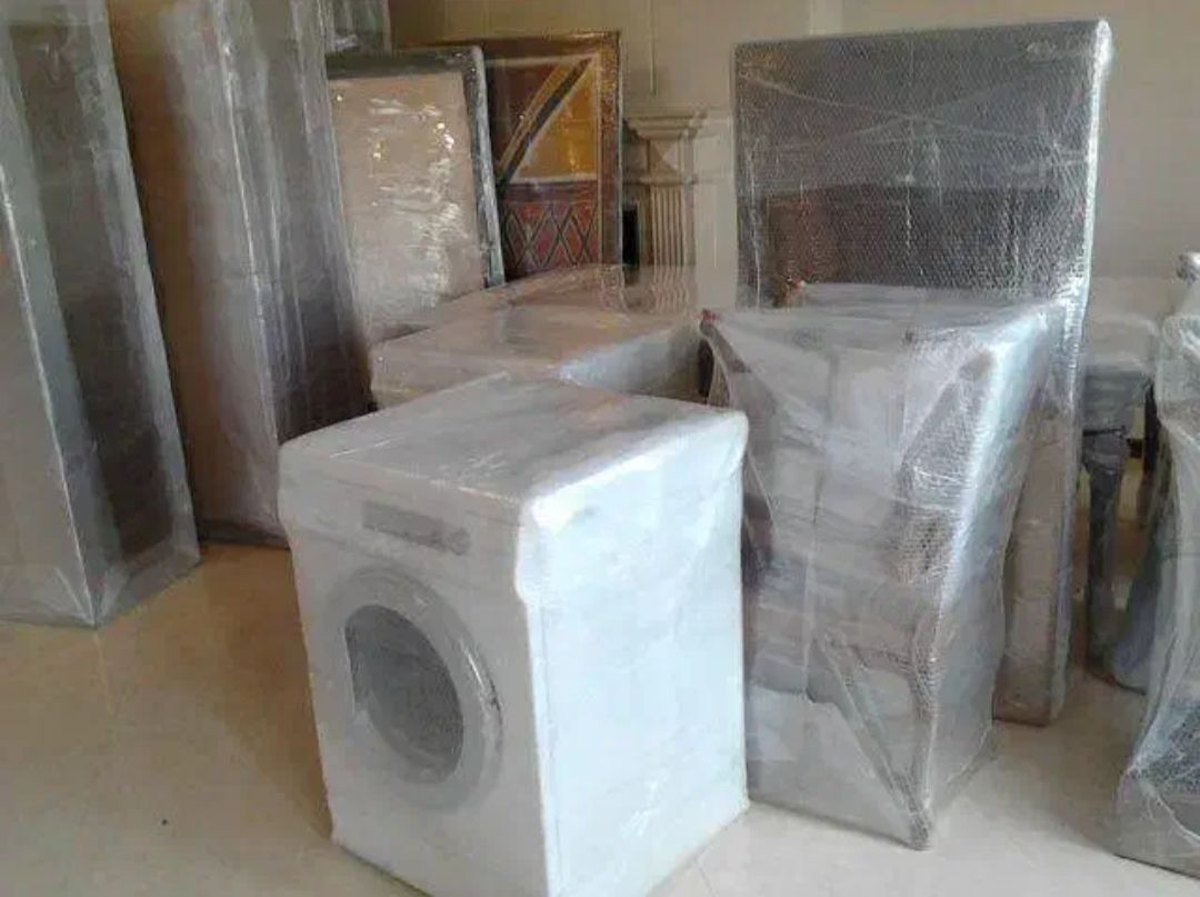 بسته‌بندی ظروف شکستنی با بابل رپ توسط باربری پایا-مشاغل ممتاز