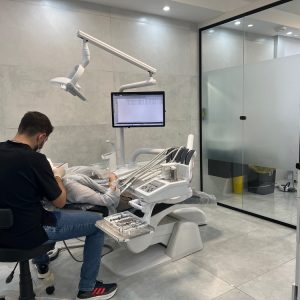 کلینیک دندانپزشکی پرسیکا اصفهان-مشاغل ممتاز