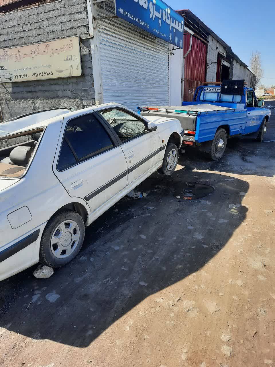 خدمات فوری امداد خودرو آمل توسط یدک کش امیرحسین زارع-مشاغل ممتاز 