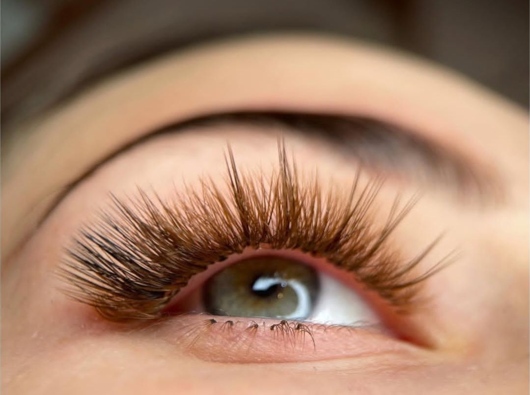 آکادمی تخصصی اکستنشن مژه نسیم ابریشمکار در اصفهان-مشاغل ممتاز