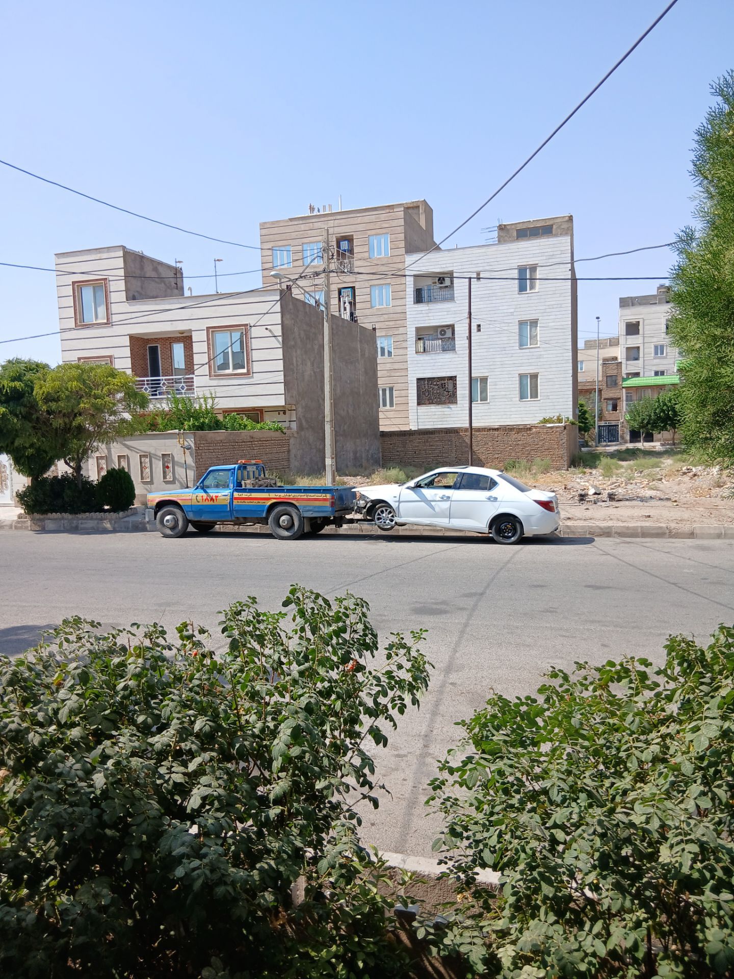امدادرسانی شبانهروزی جادهای در محور بوئین زهرا قزوین پارسا_سامانه مشاغل ممتاز