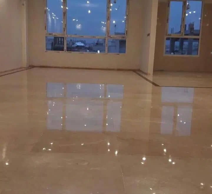 سنگسابی حرفه‌ای لابی و راهرو ساختمان توسط کفسابی آس در بابلسر - مشاغل ممتاز