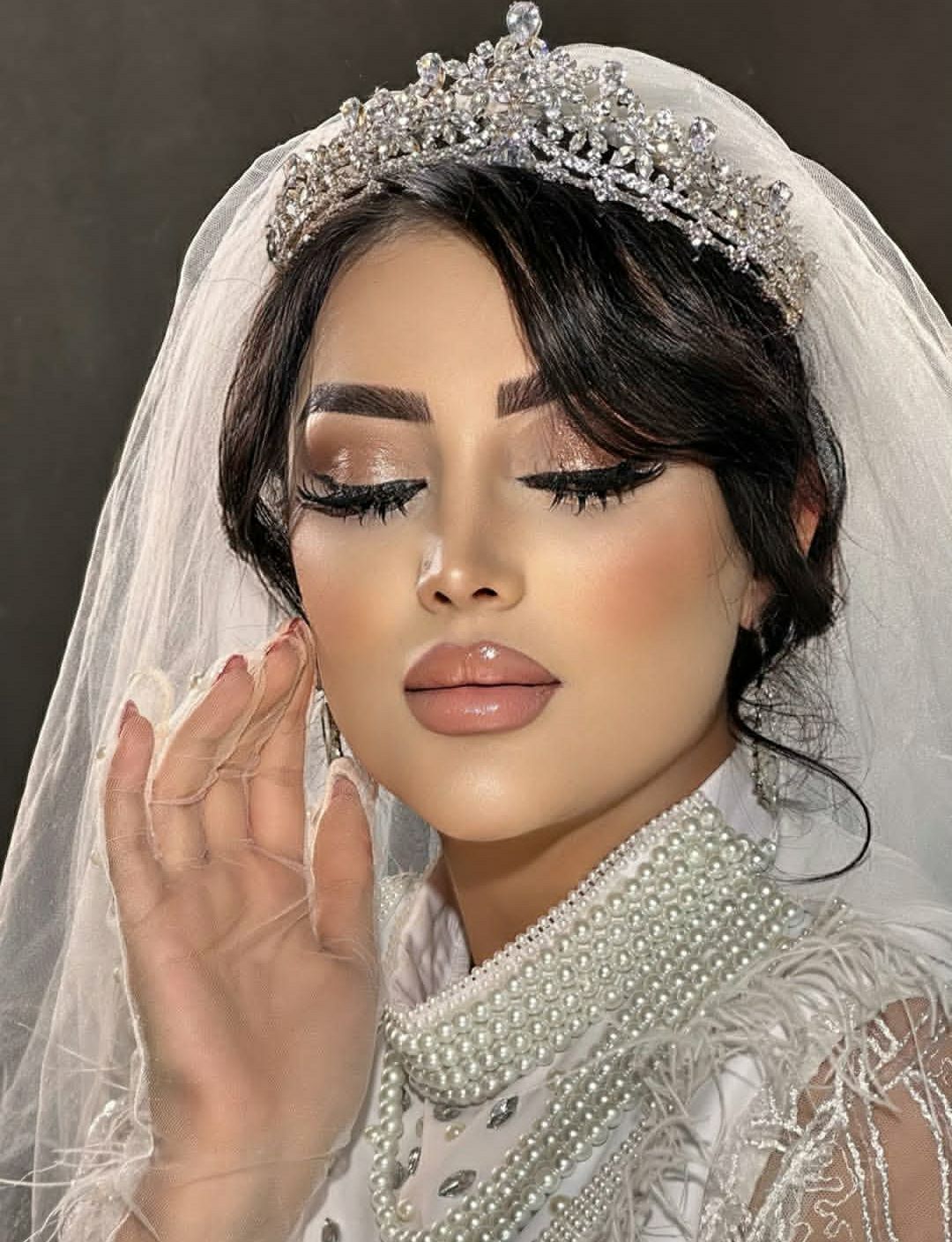 میکاپ و گریم تخصصی عروس با ماندگاری بالا در سالن زیبایی زهرا خطیبی تبریز