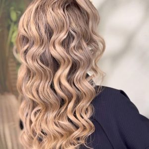 بالیاژ و آمبره در آکادمی آموزش خدمات رنگ و لایت مو آرنوش اسدی در اصفهان